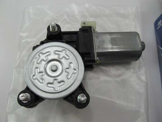Front Left (Drivers Front) Power Window Motor OEM For 2003-08 Tiburon 824502C000