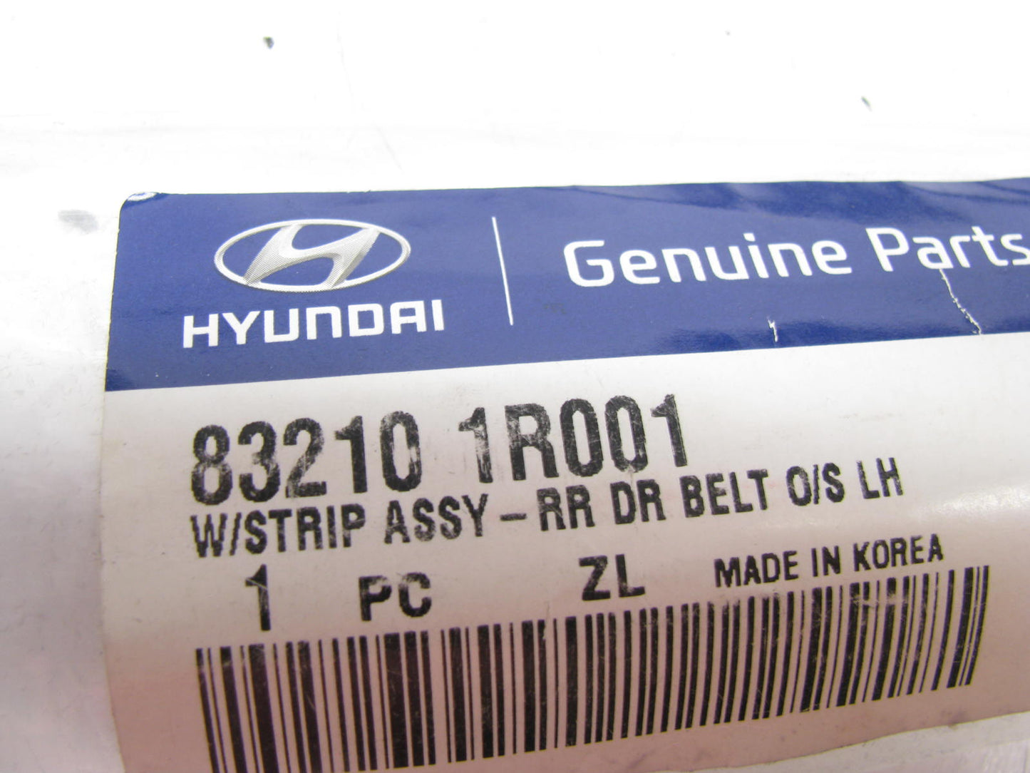 NEW - OEM 832101R001 REAR Exterior Door Belt Weatherstrip Seal For 15-17 Accent