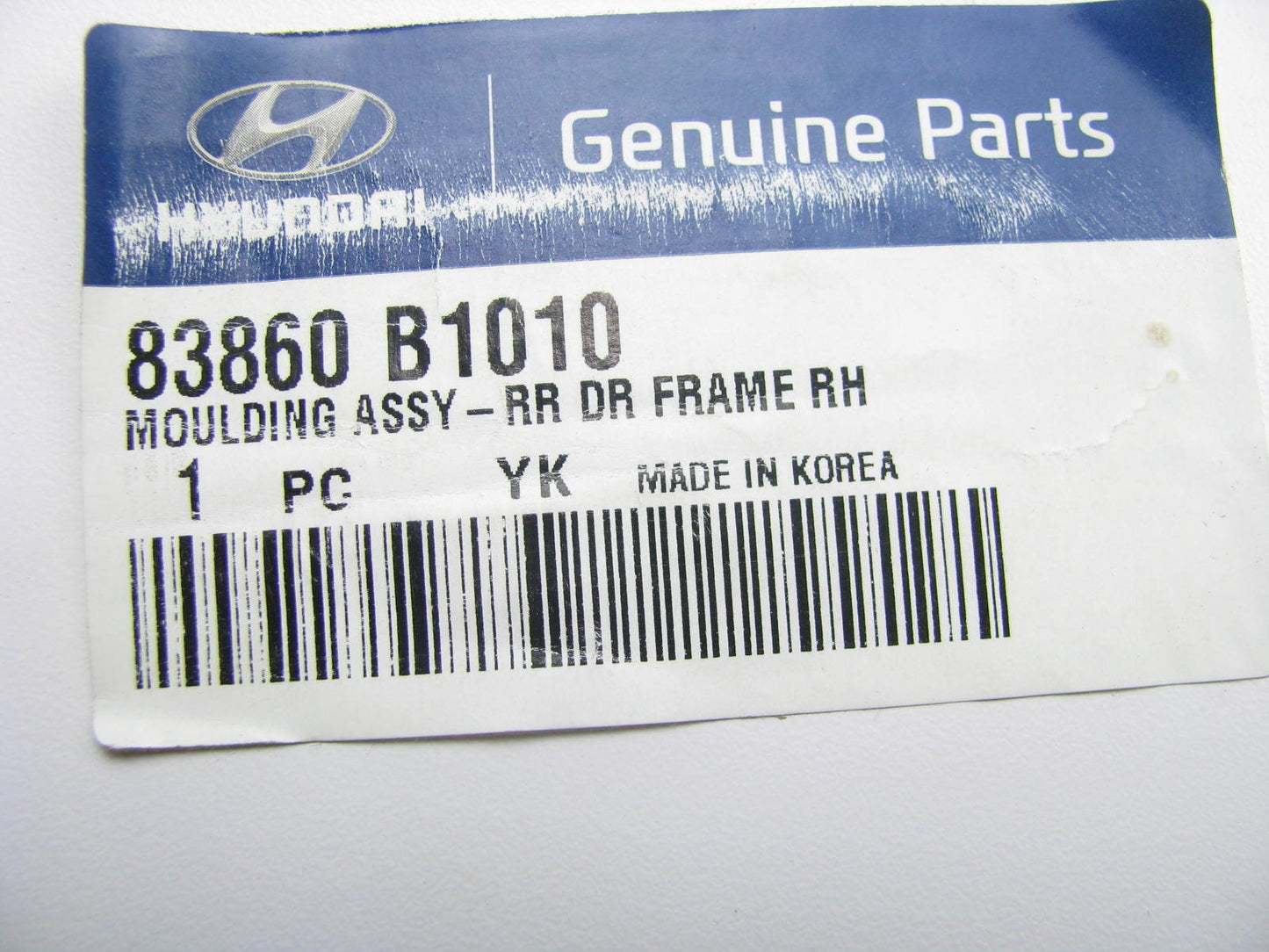 New OEM Rear Right Side Door Frame Moulding Strip For 2015-16 Genesis 83860B1010