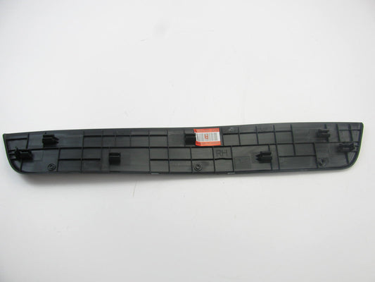 Front Right Door Sill Scuff Plate OEM For 2011-16 Hyundai Elantra SEDAN US BUILT