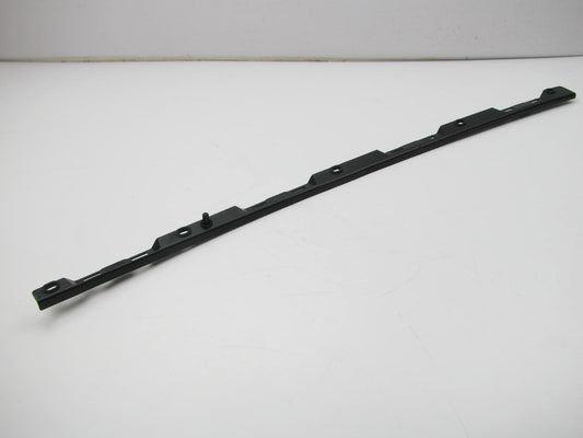 Windshield Moulding Mounting Bracket Right Passenger For 10-15 Genesis Coupe
