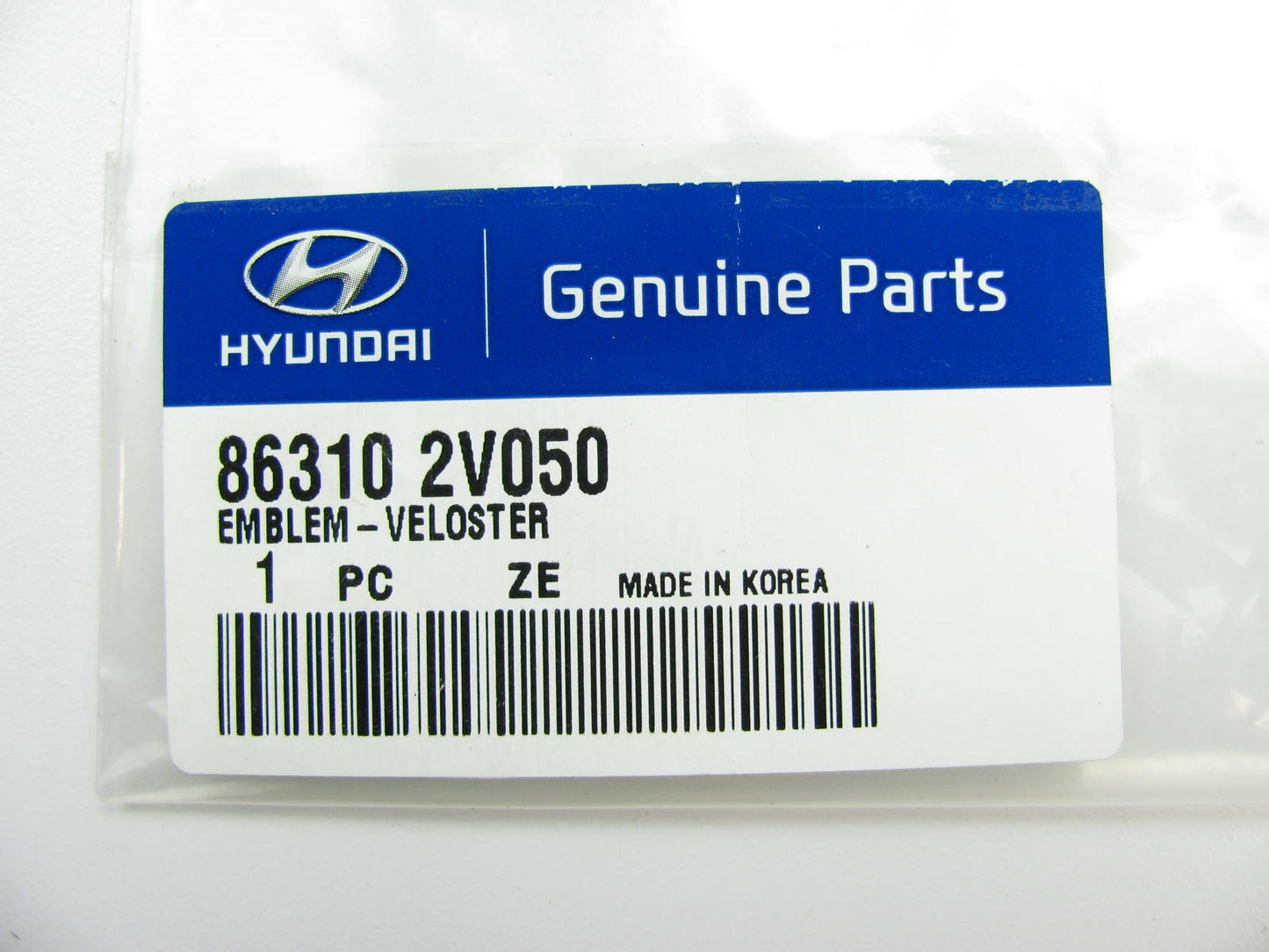 NEW - OEM Front Bumper Emblem For 2011-2013 Hyundai Veloster 863102V050