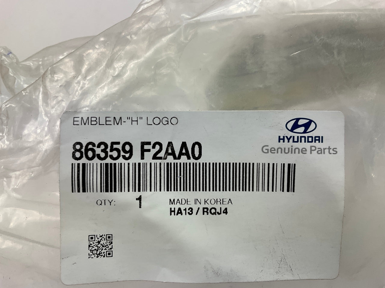 NEW Front Grille Emblem OEM For 2019-2020 Hyundai Elantra SEDAN 86359F2AA0