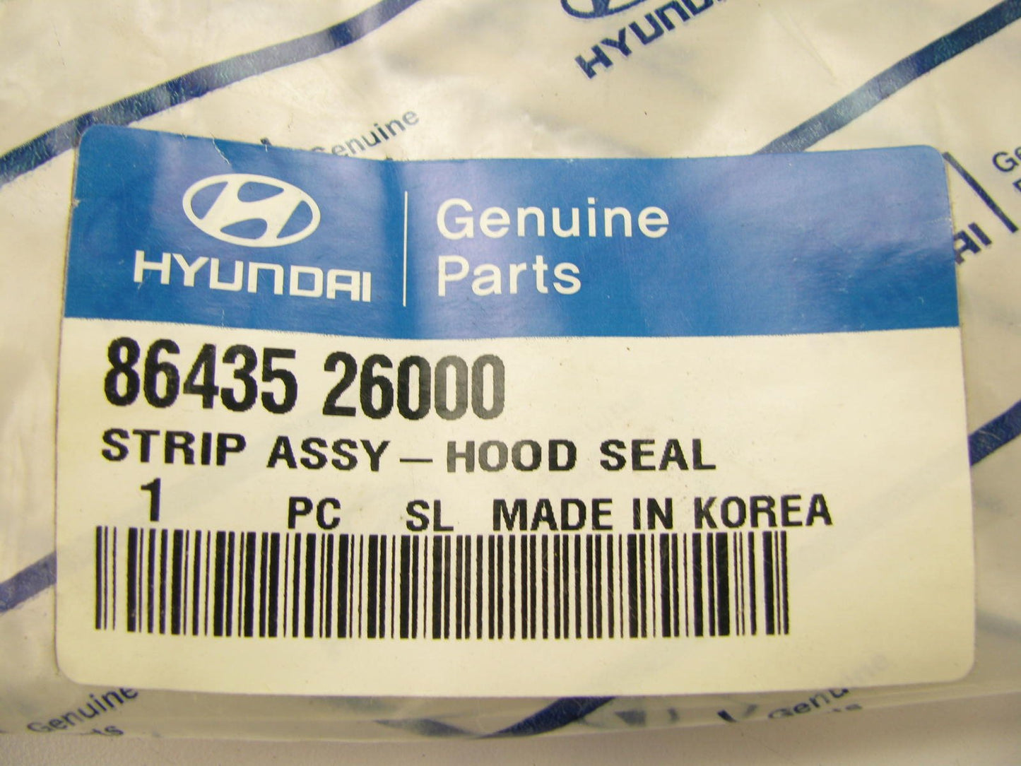 NEW - OEM Genuine Hood Weatherstrip Seal For 2001-02 Hyundai Santa Fe 8643526000