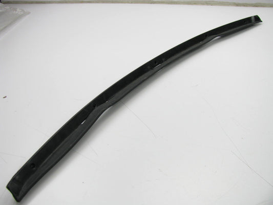 NEW GENUINE Front Bumper Deflector Grille Moulding Insert For 00-02 Accent HATCH