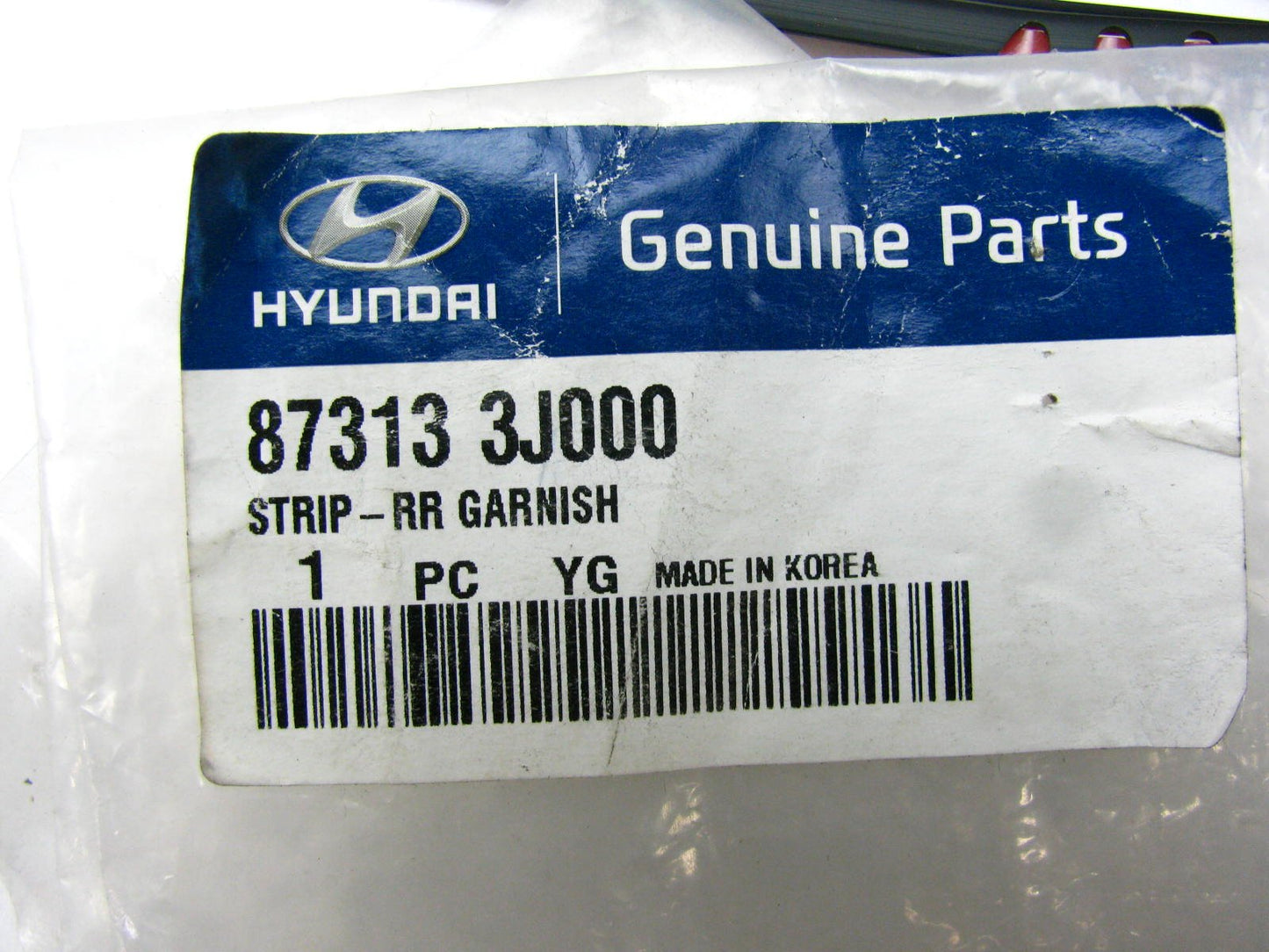 NEW GENUINE Rear Lower Liftgate Finish Panel Seal Garnish OEM For 07-12 Veracruz