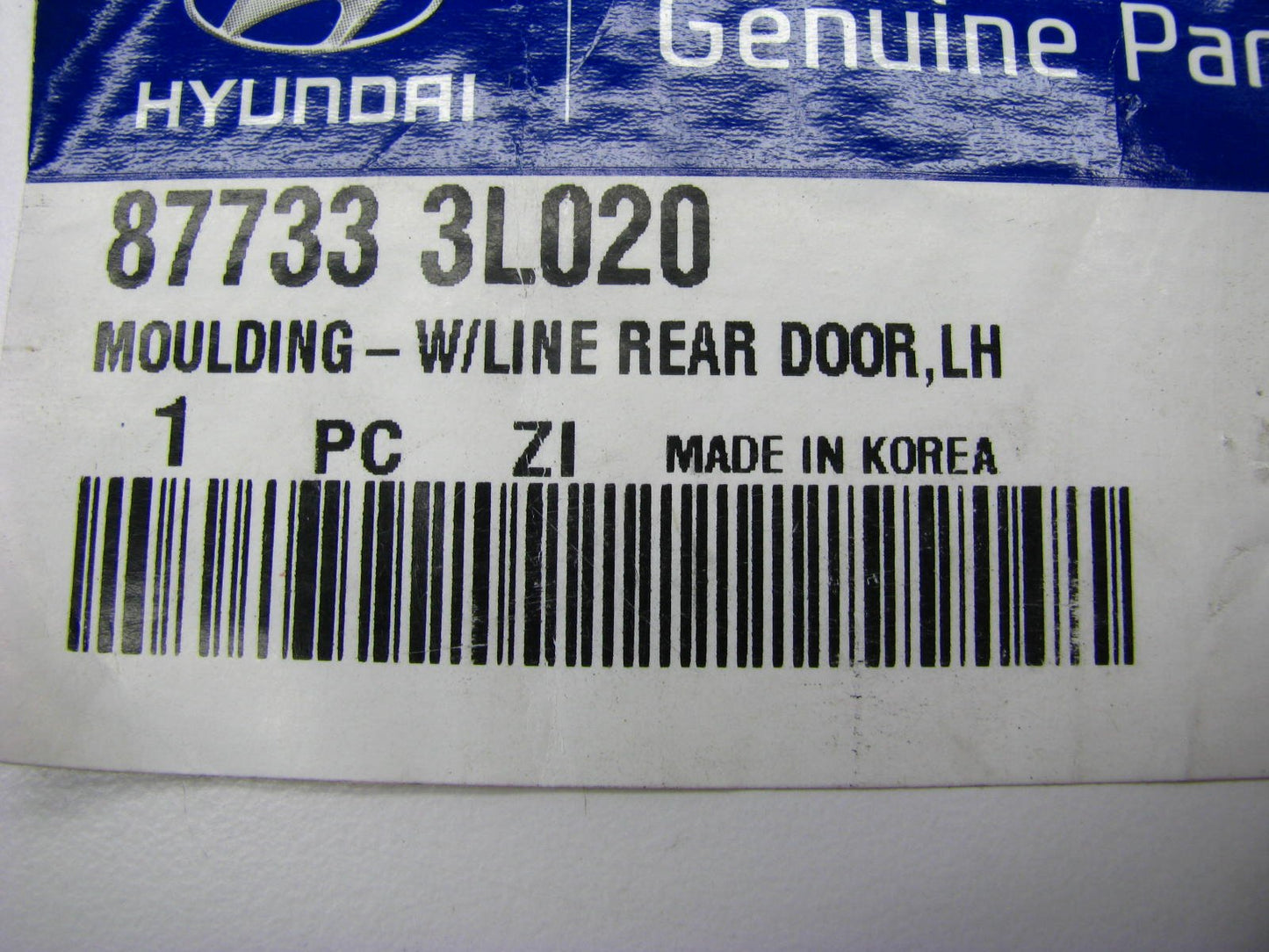 New OEM Rear Left Side Door Moulding Trim For 05-10 Hyundai Azera 877333L020