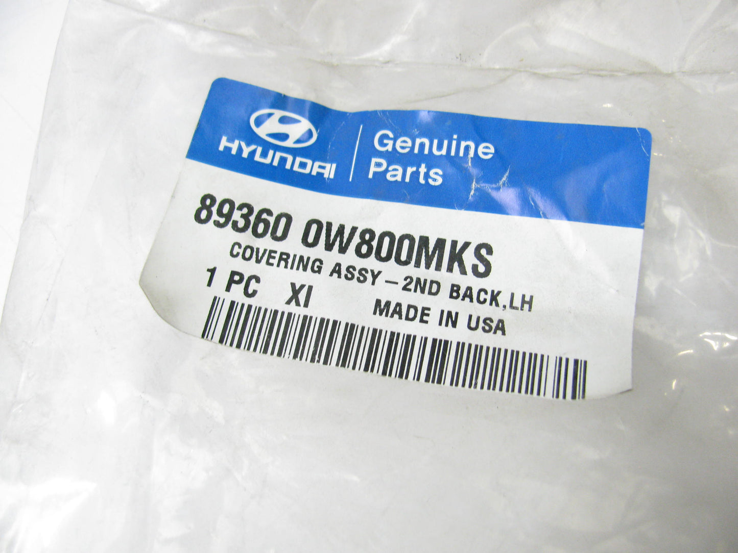 NEW - OEM Second Row Left Seat Back Cover For 2010-2012 Hyundai Santa Fe