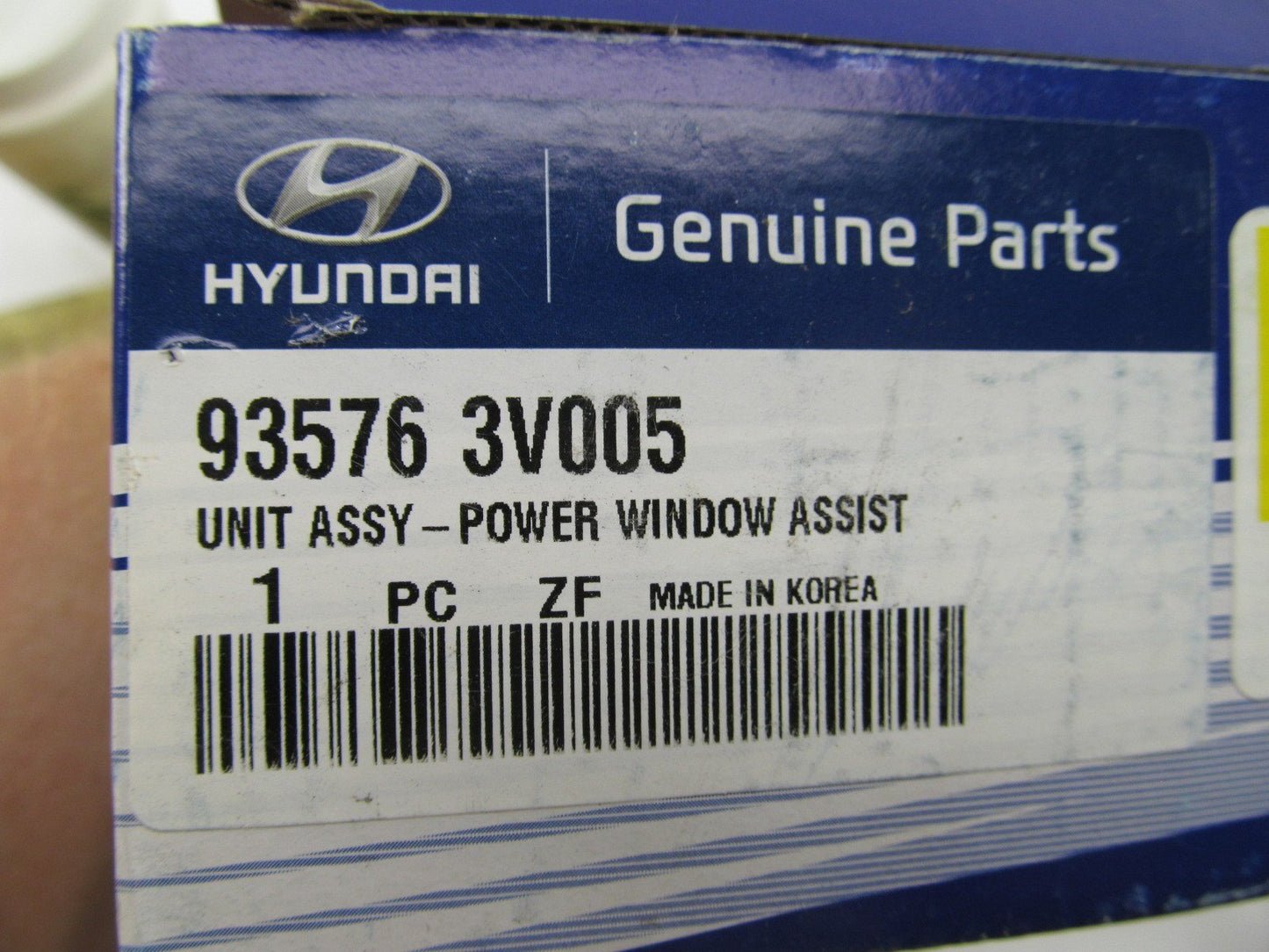 NEW - OEM 935763V005 Right Power Window Switch For 2011-2014 Hyundai Azera