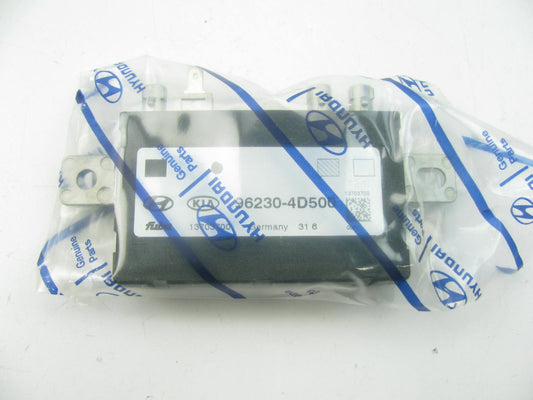 NEW - OEM 962304D500 Radio Antenna Control Module For 2007-08 Hyundai Entourage