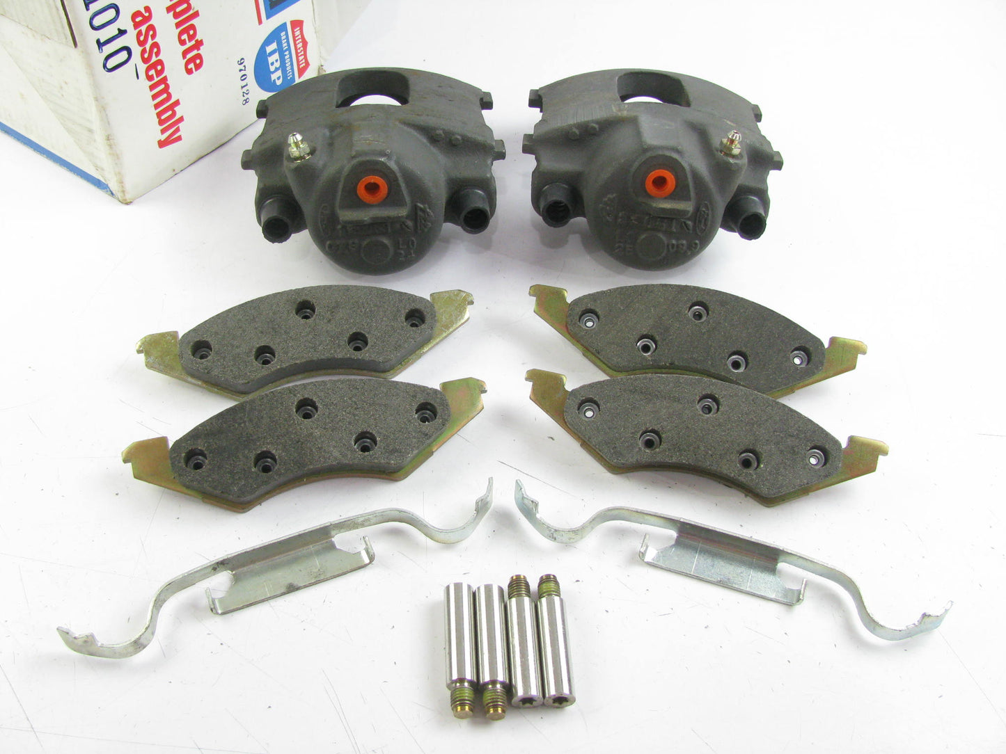 REMAN. IBP F1010 Front Brake Caliper Set W/ Pads For 1983-1990 Ford Escort
