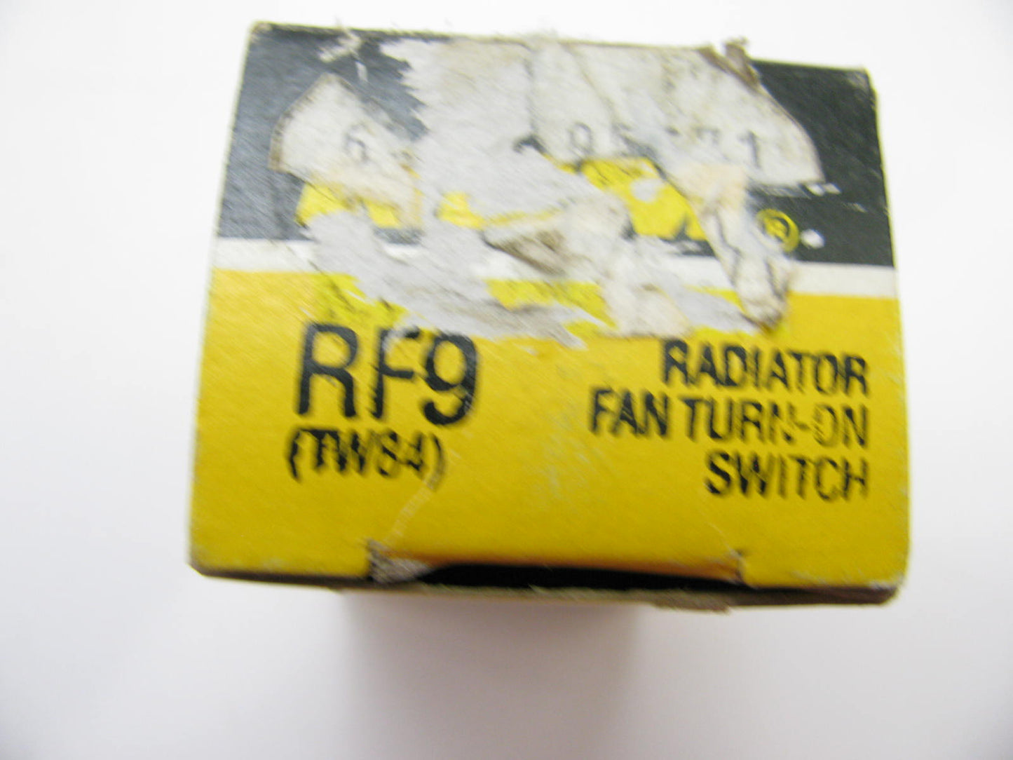Kemparts RF9 Engine Cooling Fan Switch