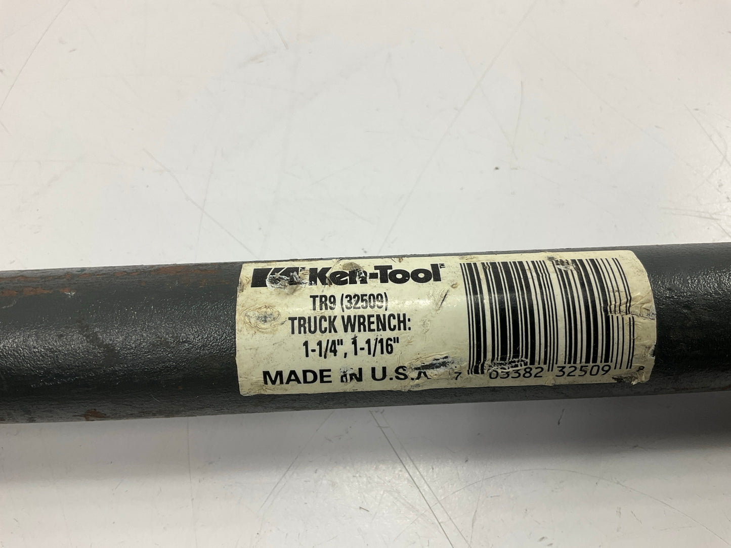 Ken-tool 32509 TR9 16'' Double End Truck Wrench, 1-1/4'' X 1-1/16'' - MADE IN USA