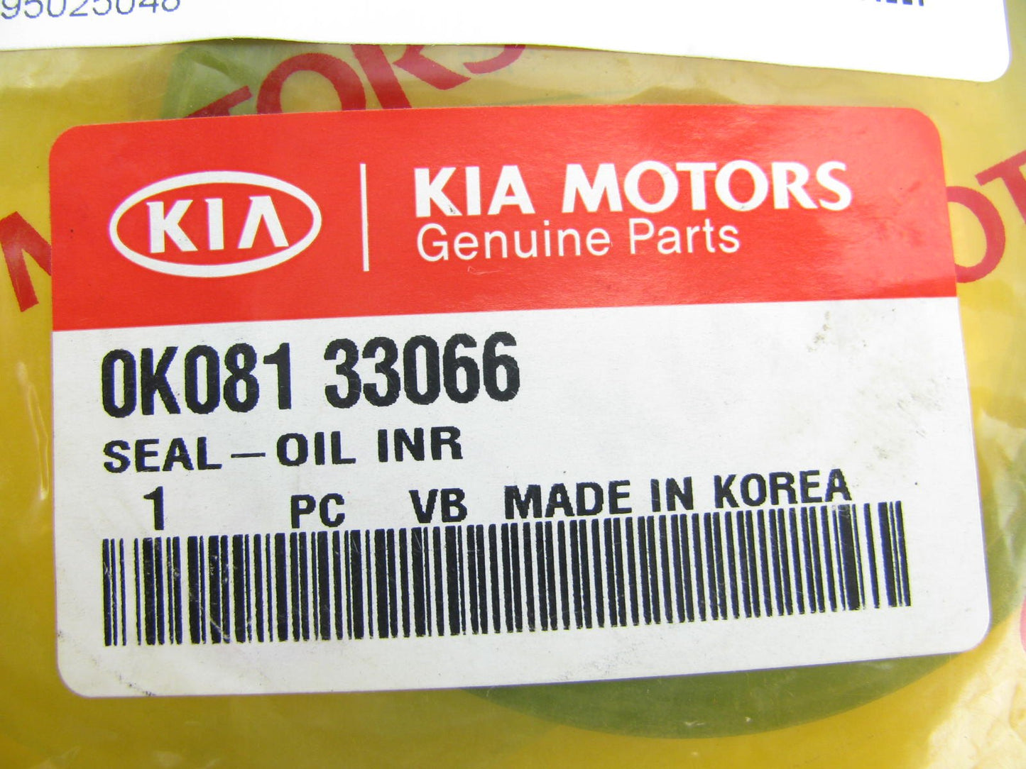 Front Inner Wheel Dust Seal OEM For 2009-2010 Kia Sportage 4WD ONLY 0K08133066
