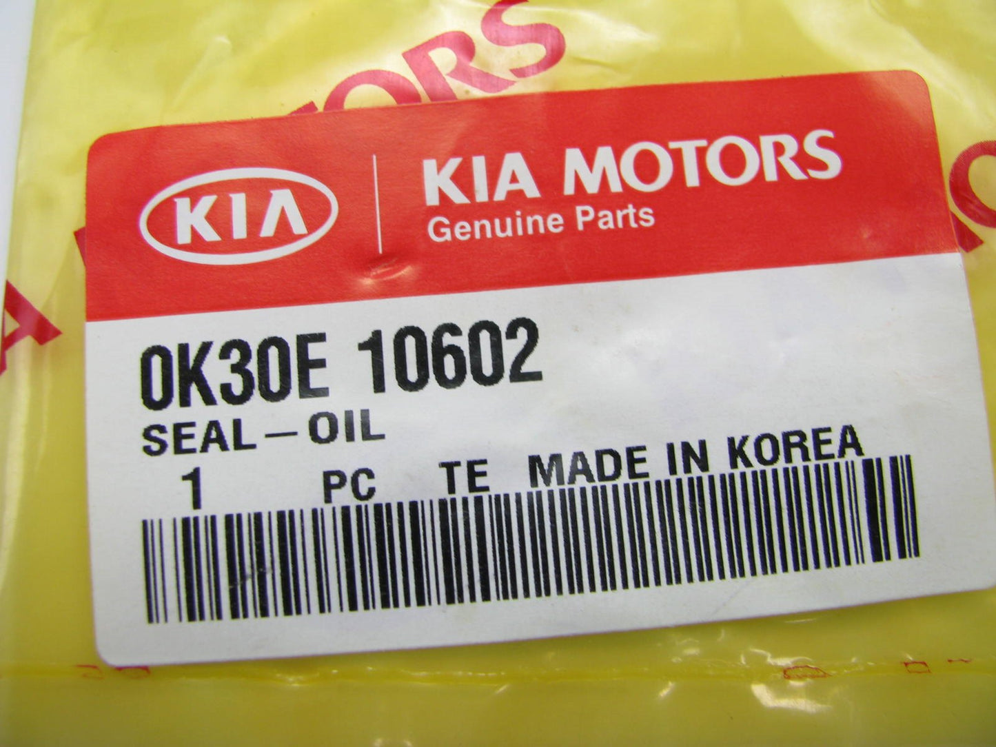 NEW GENUINE Engine Camshaft Seal OEM For Kia 0K30E10602