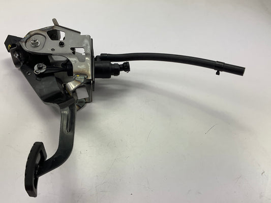 NEW Manual Stickshift Transmission Clutch Pedal OEM For 2015-18 Forte 328023X220