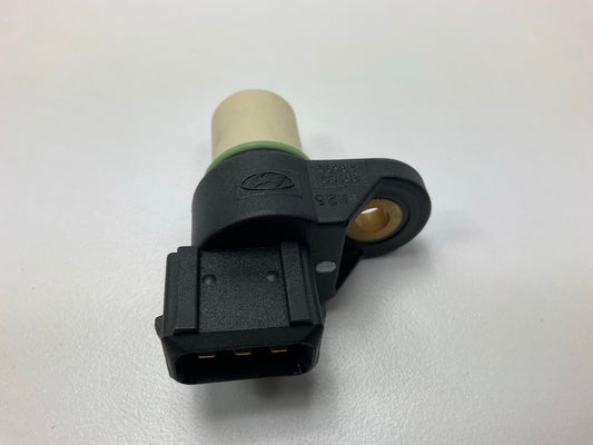 NEW Engine Crankshaft Crank Position Sensor OEM For Kia 3918023500
