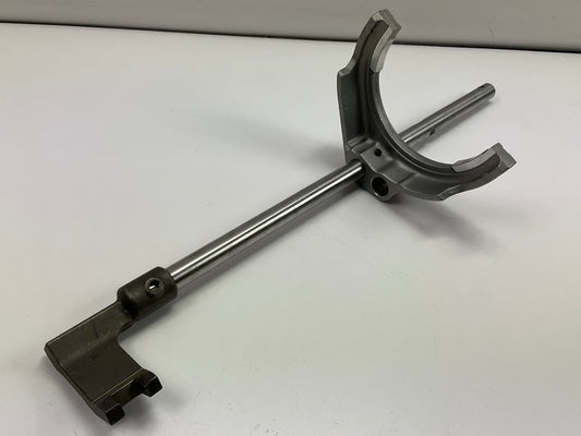 Manual Trans Shift Rail, 5th Gear & Reverse OEM For 04-06 Kia Sorento 438303C300