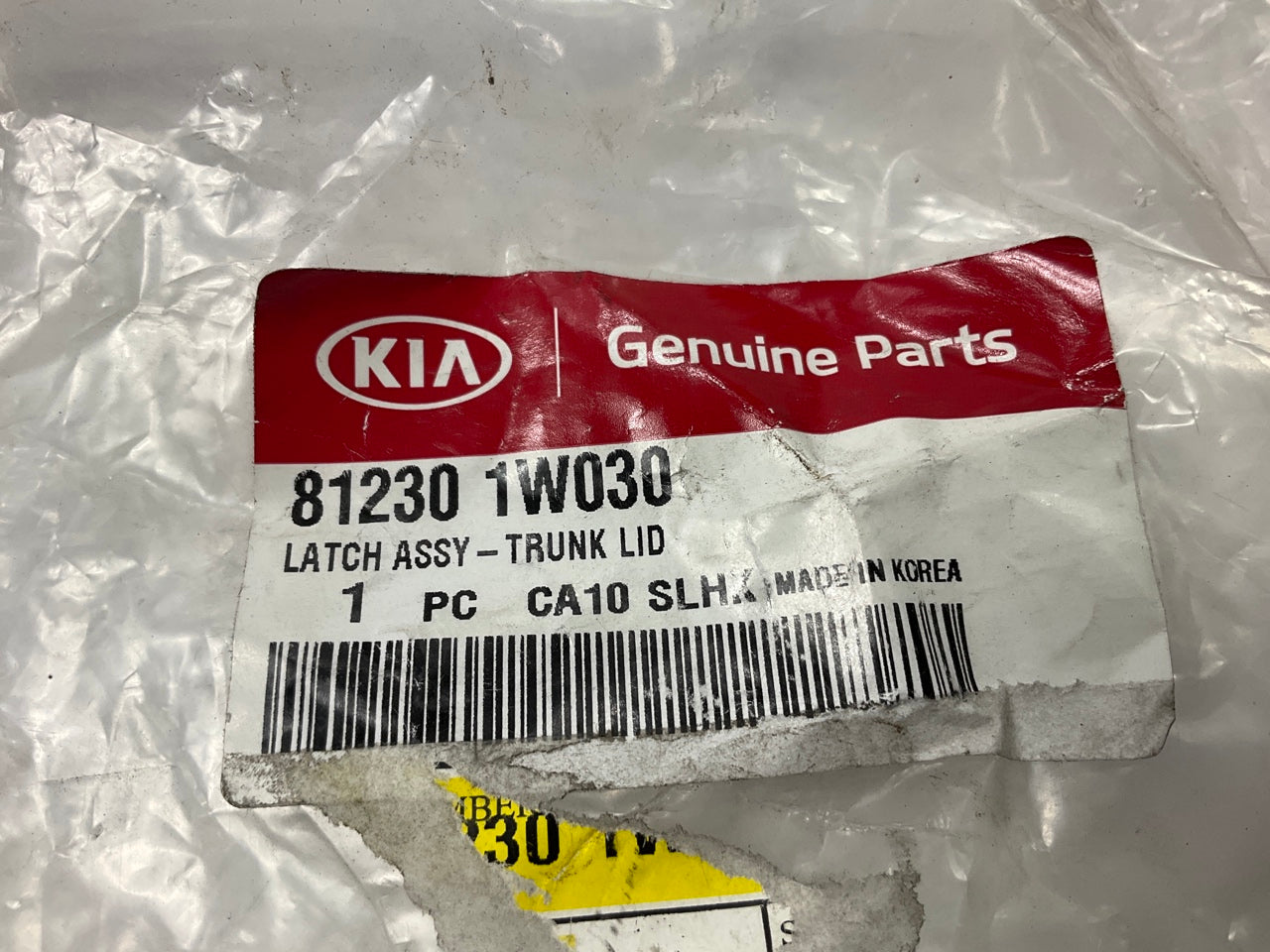NEW GENUINE Trunk Lid Latch OEM For 2012-2017 Kia Rio Sedan 812301W030