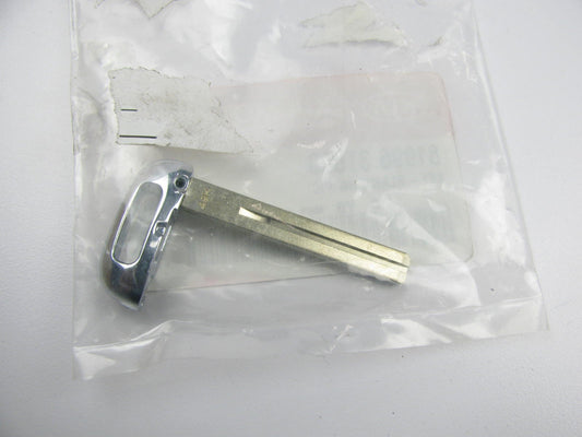New Uncut Key Blank Remote Fob Insert For 14-16 Cadenza, 2015 K900 819963T000