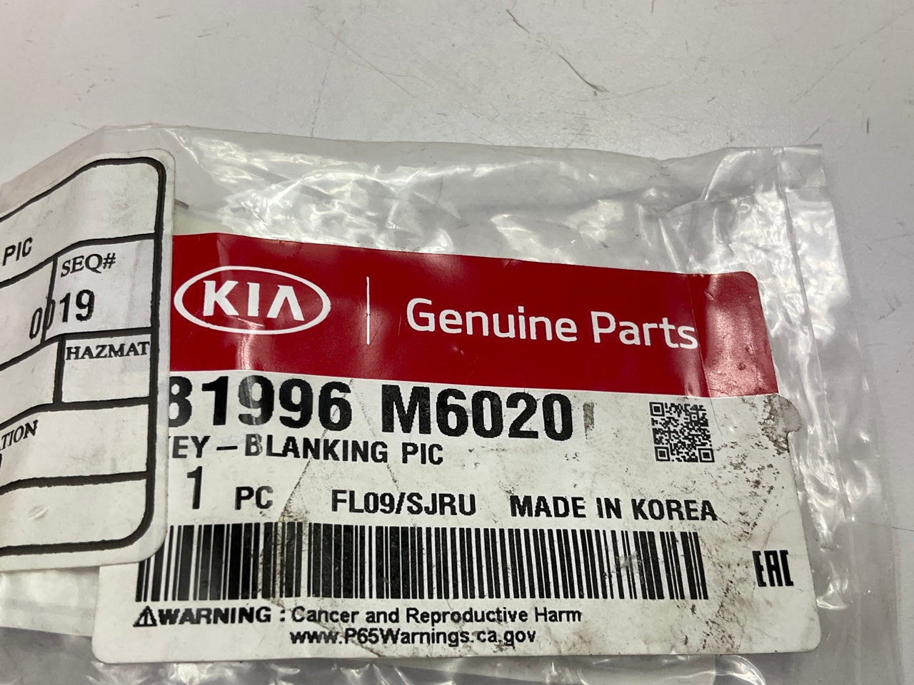 Smart Key Fob Blank Uncut Insert Key Blank OEM For 2019-21 Kia Forte 81996M6020