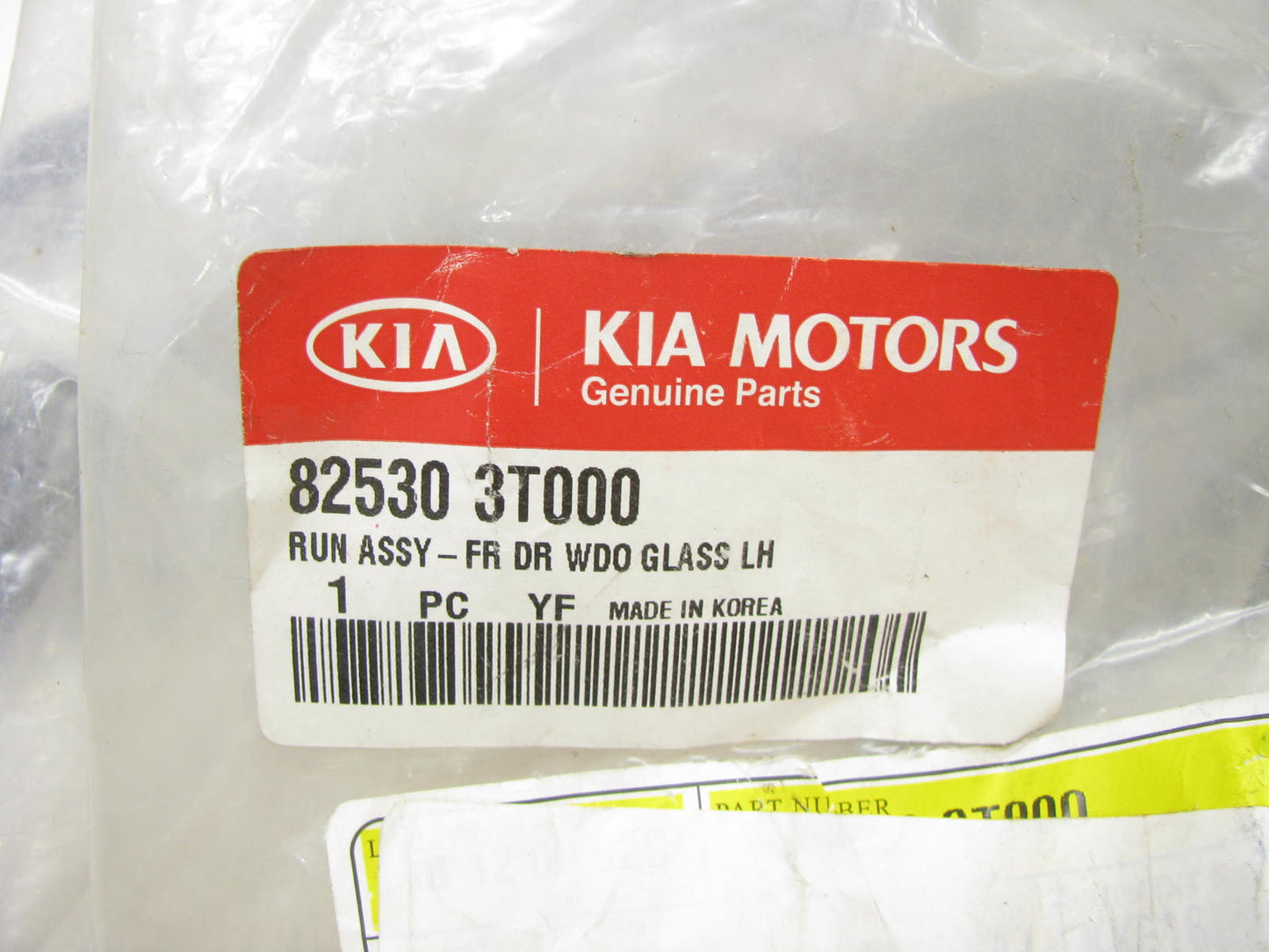 NEW - OEM GENUINE 825303T000 FRONT LEFT Window Glass Run Channel Seal
