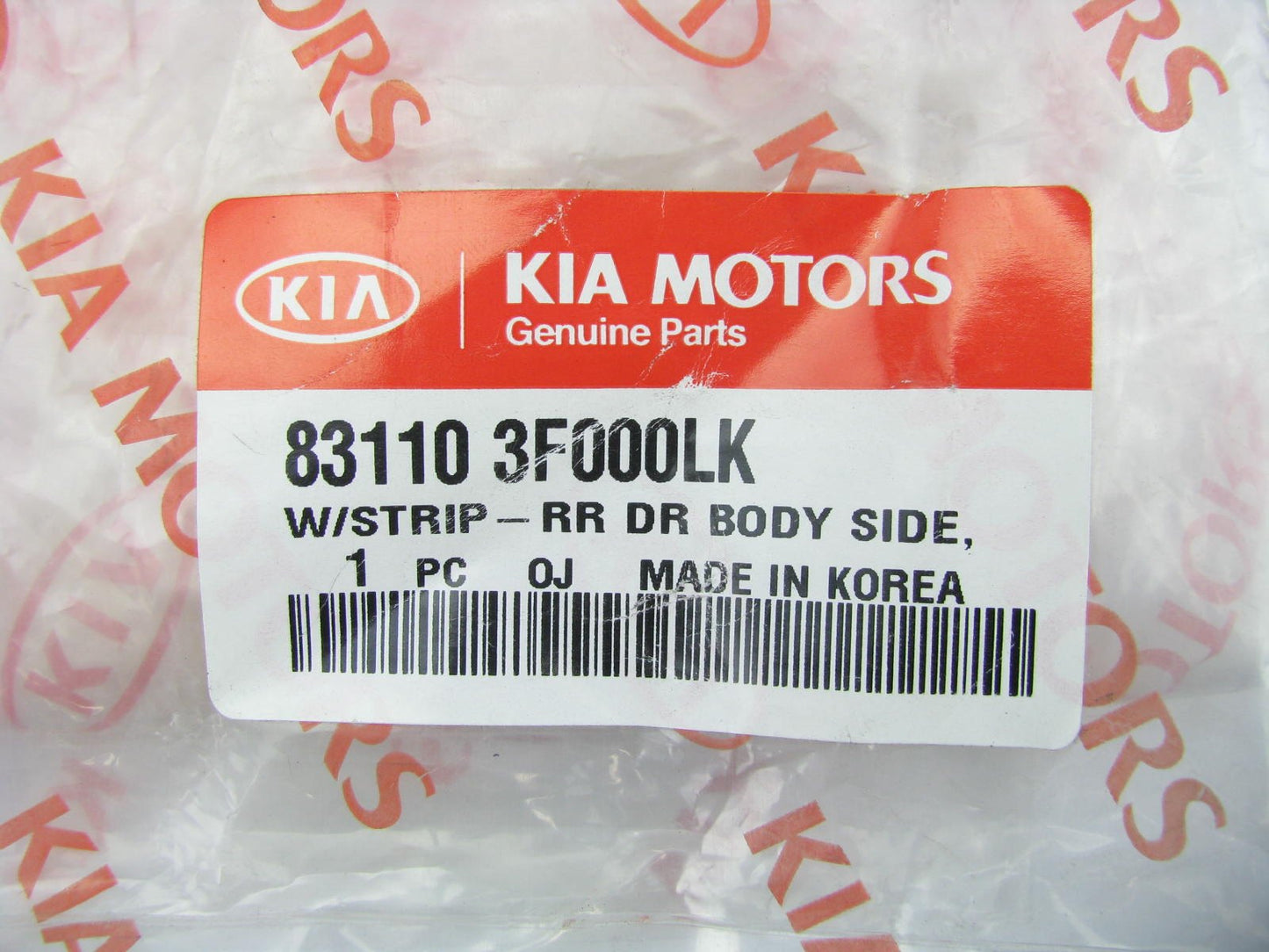 NEW OEM Rear Left Door Body Side Weatherstrip Seal For 04-06 Amanti 831103F000LK