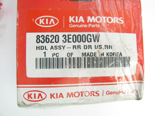 Rear Right Hand Side Interior Door Handle OEM For 2003 Kia Sorento GRAY COLOR