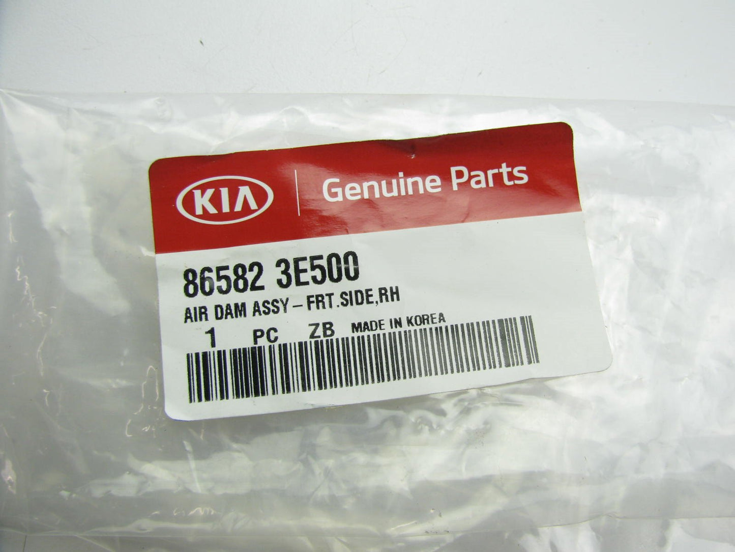 New OEM Front Bumper Air Deflector Right Passenger For 07-09 Sorento 865823E500