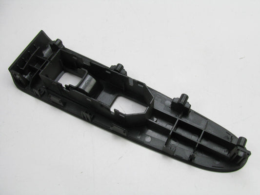 New OEM Front Right Window Switch Trim Bezel For 2010-2015 Sportage 935773W100GA