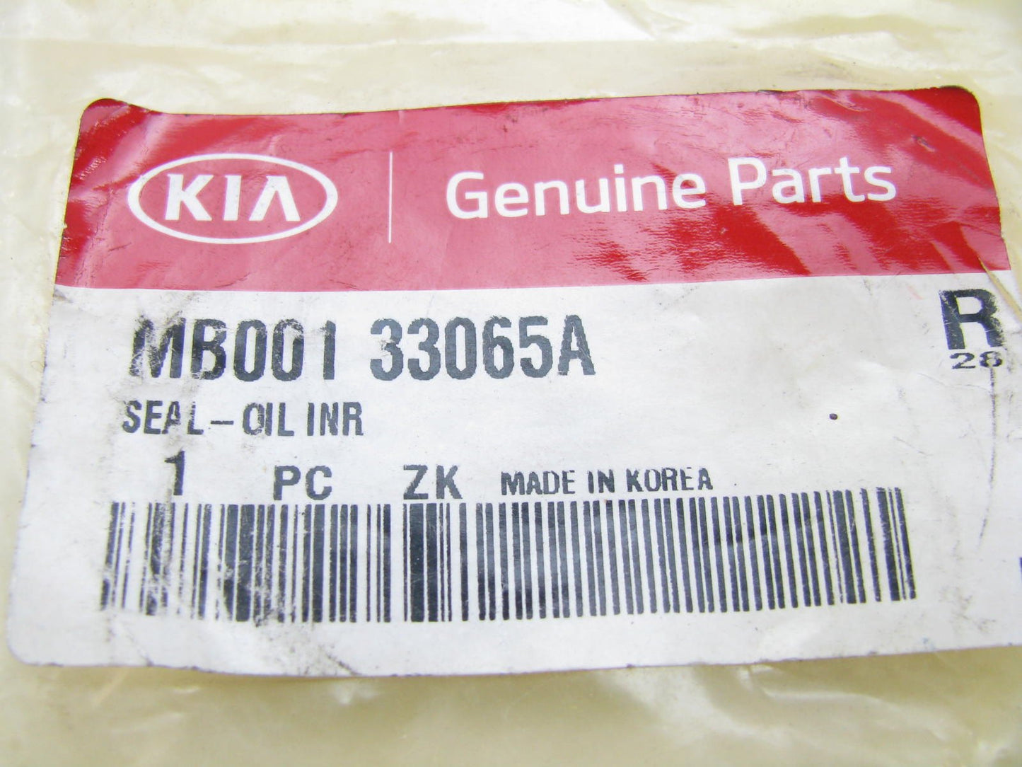 New Genuine FRONT Wheel Hub Seal OEM For 2001-2005 Kia Rio MB00133065A