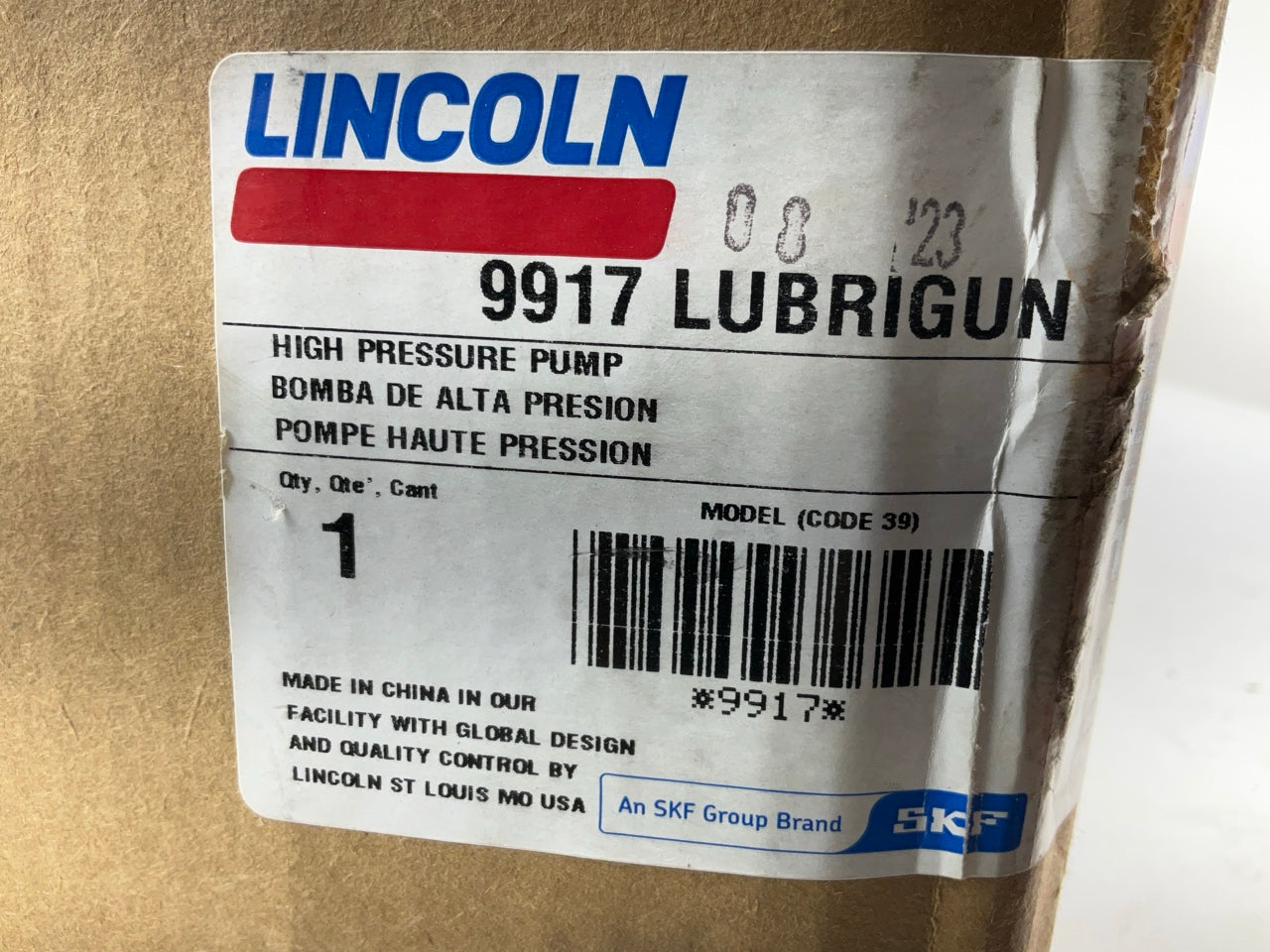 Lincoln 9917 - (50:1) Portable Pump With Caster Base For 120 Lbs. Drums