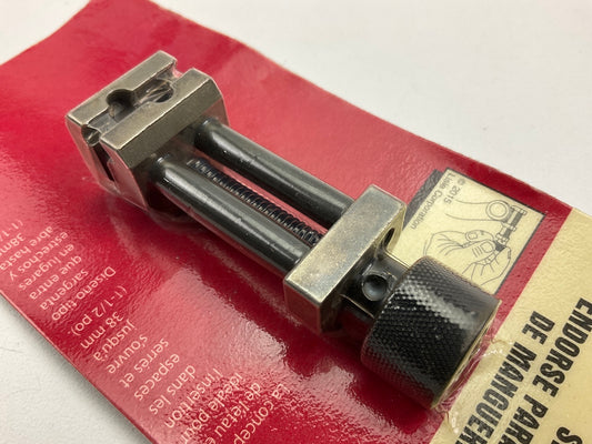 Lisle 44500 Small Hose Clamp Vise, 3'' Long, 1-1/2'' Opening