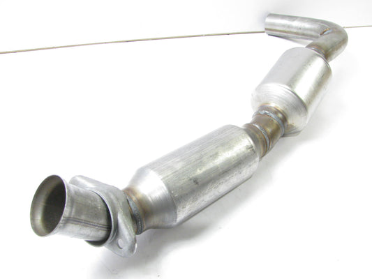 Magnaflow 24310 Direct-Fit Left Catalytic Converter - 2005-2007 Ford E-150 4.6L