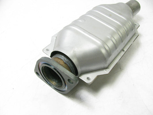 Magnaflow 24311 Direct-Fit Catalytic Converter 05-07 Ford Five Hundred Freestyle