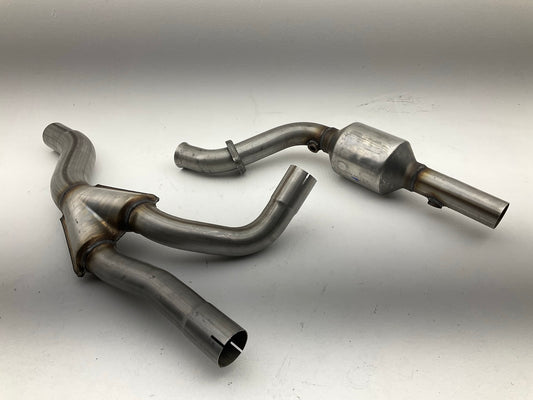 Magnaflow 93252 Right Catalytic Converter For 2004-2006 Dodge Durango 5.7L