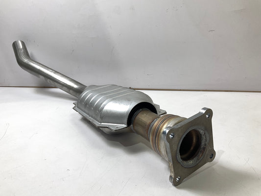Magnaflow 93425 Direct-Fit Catalytic Converter For 2001-03 Voyager Caravan 2.4L