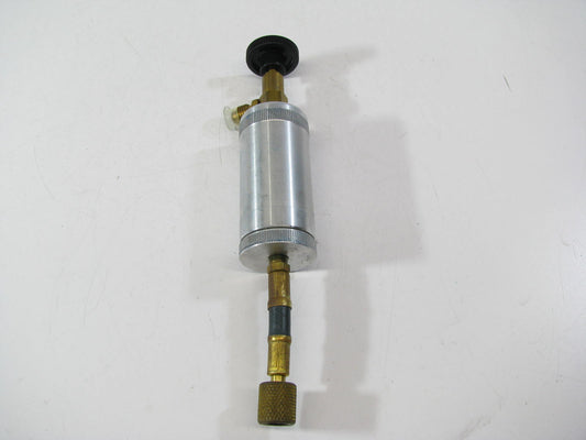 Mastercool 82375 2 Oz A/C Oil Injector 134a