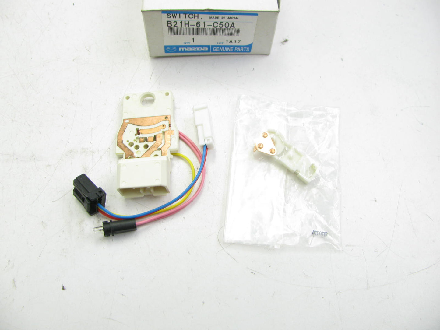 NEW - OEM B21H-61-C50A HVAC Heater Fan Control Switch For 1997-98 Mazda Protege