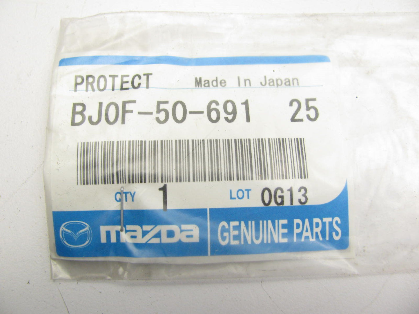 NEW - OEM Mazda BJ0F-50-69125 Left Body Side Moulding - Gray 1999-2000 Protege
