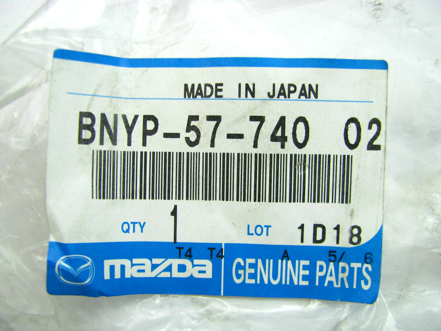 NEW GENUINE REAR CENTER Black Color Seat Belt OEM 2004-09 Mazda 3 BNYP57740 02