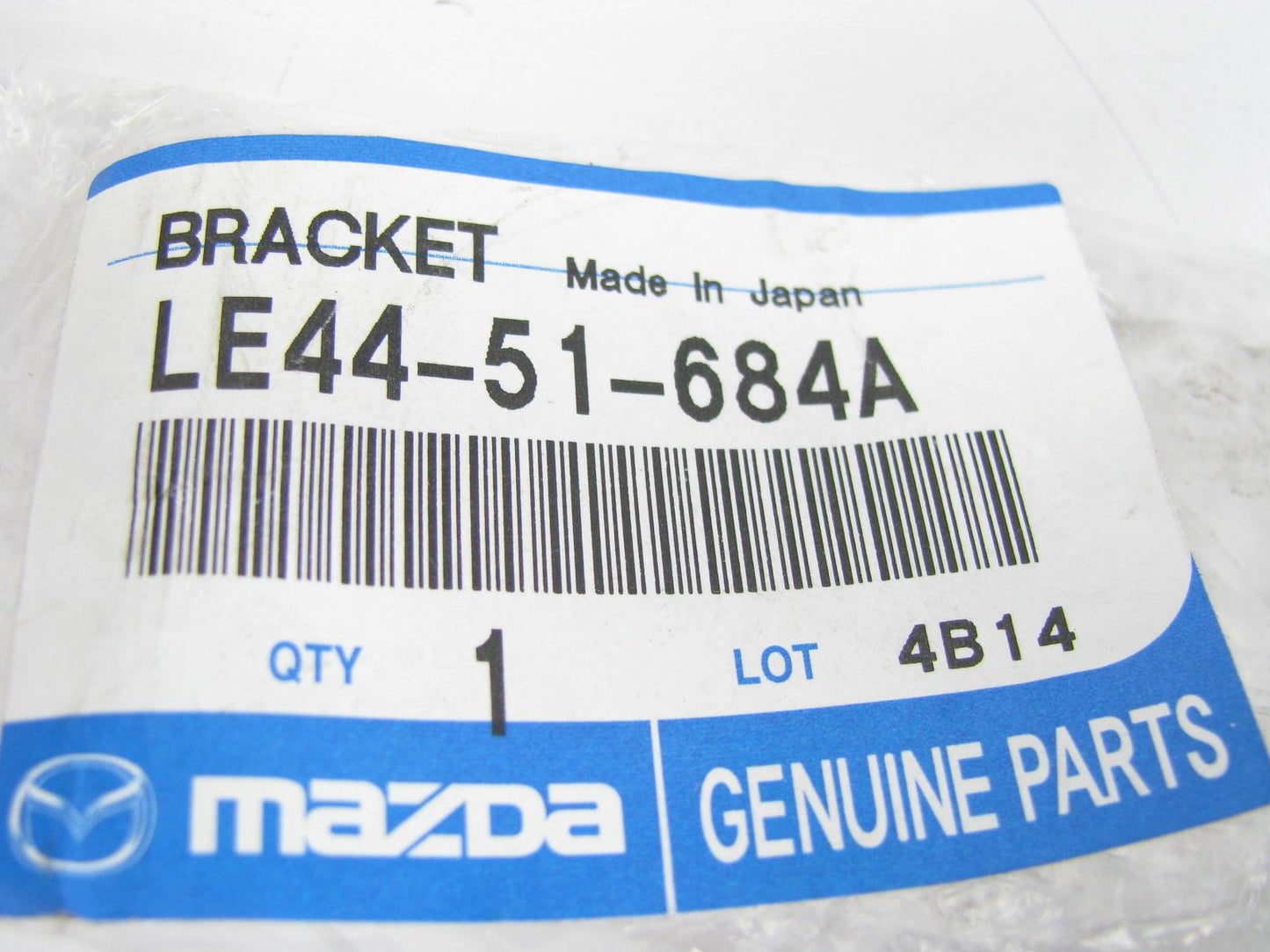 New Genuine FRONT RIGHT Fog Lamp Bracket OEM For 2004-2006 Mazda MPV LE4451684A