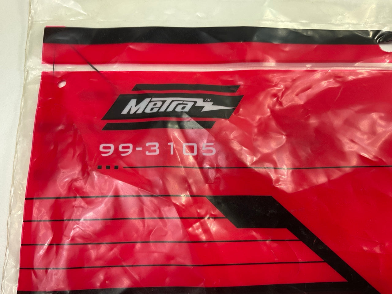 Metra 99-3105 1 DIN Car Stereo Radio Mount Dash Kit - 1995-1999 Saturn S Series