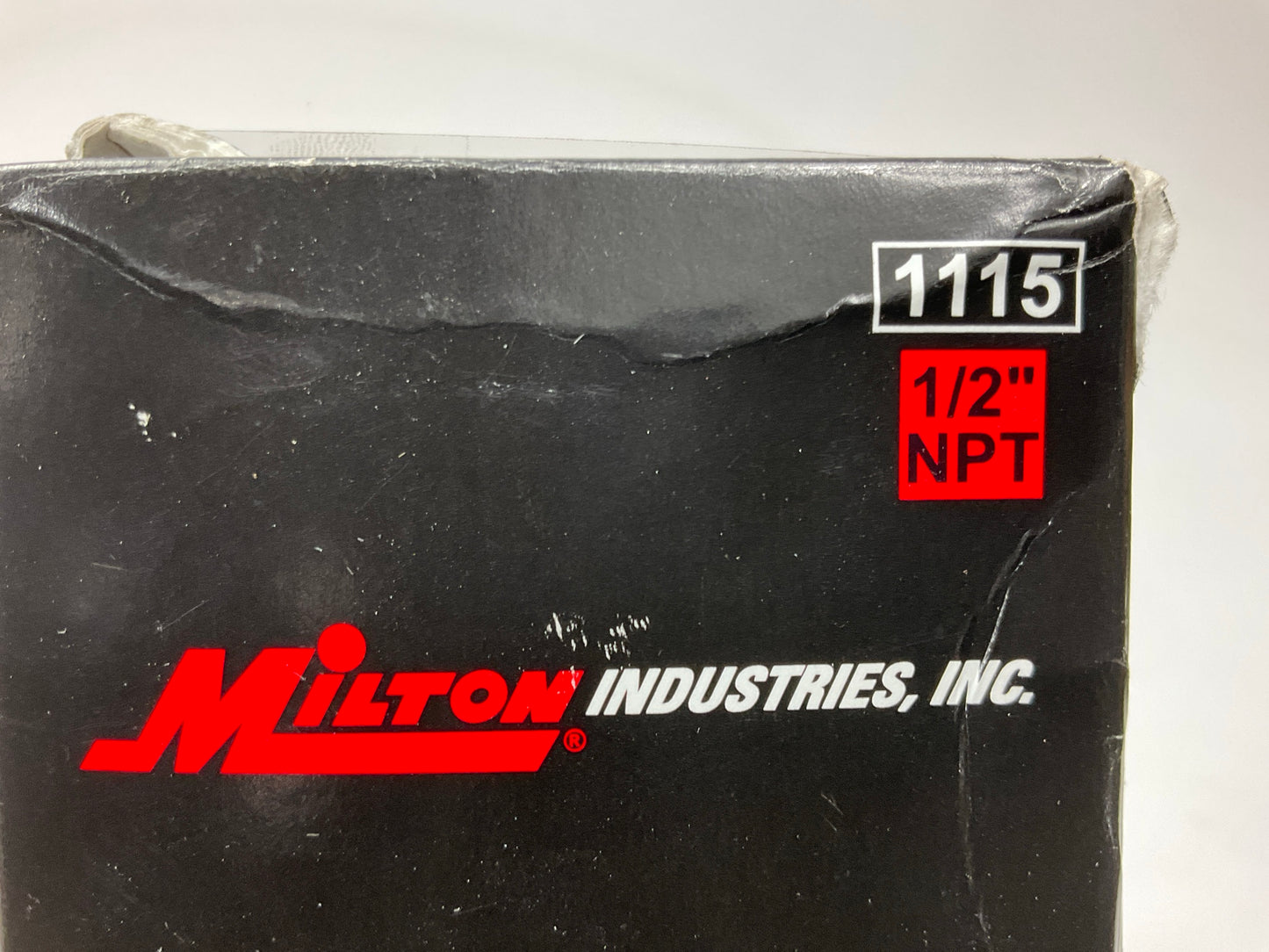 Milton 1115 1/2'' NPT Air Regulator, 0-125 PSI, Max 300 PSI