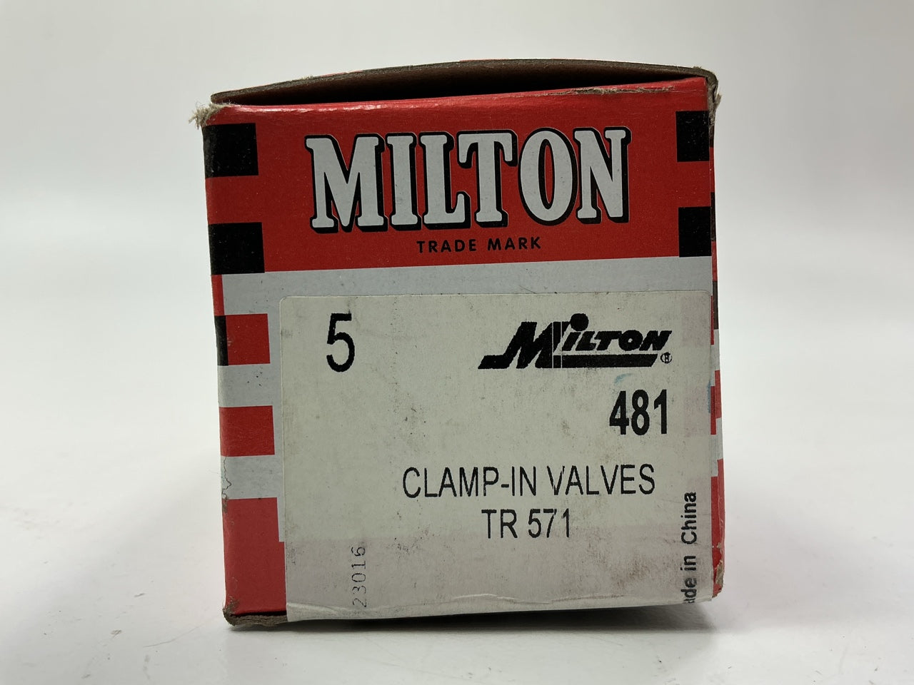 (5) Milton 481 3-17/32'' Clamp-In Truck Valve For 5/8'' Side Hole Mount, 200 PSI