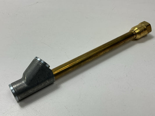Milton S693 1/4'' Straight Foot Dual Head 6.5'' Long Air Chuck