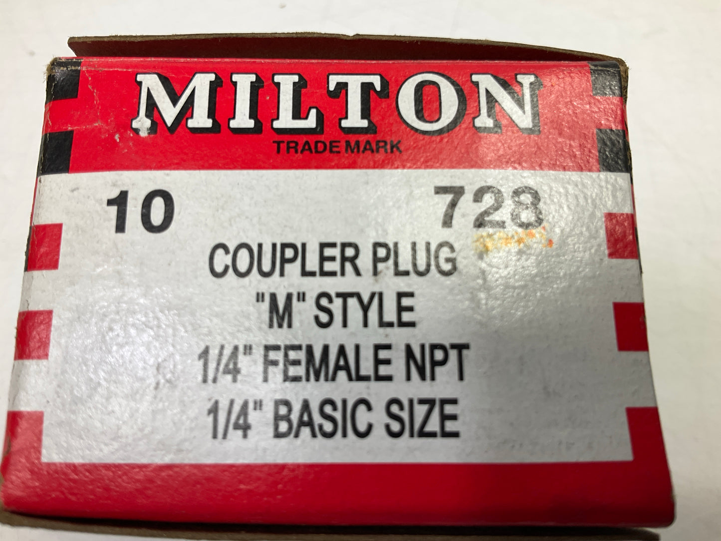 Milton 728 1/4'' FNPT M Style Plug 1/4'' Female NPT - Pack Of 9 Plugs