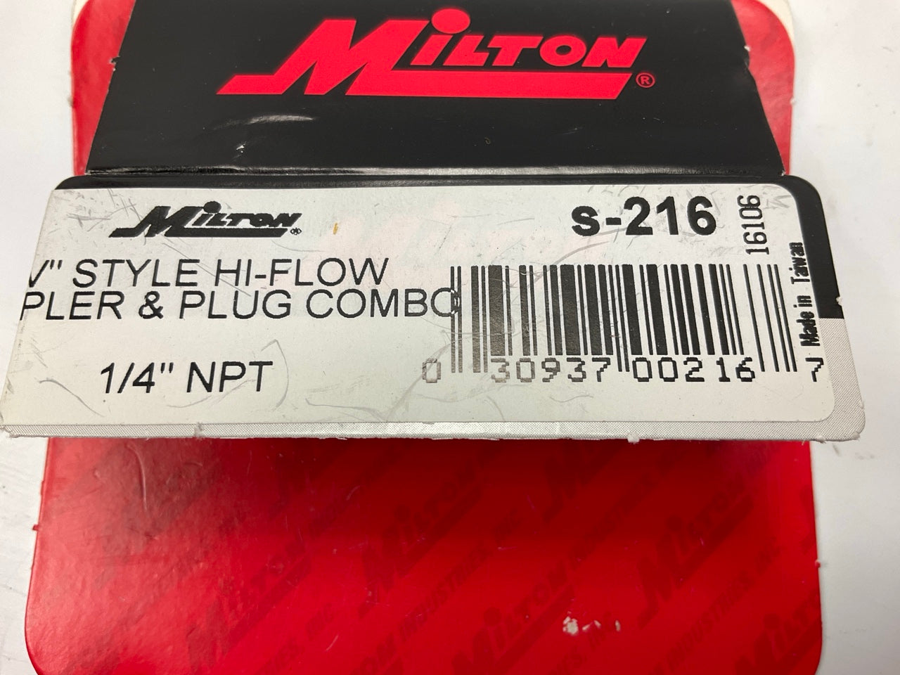 Milton S216 HighFlowPro 1/4'' NPT V-Style Euro Air Coupler