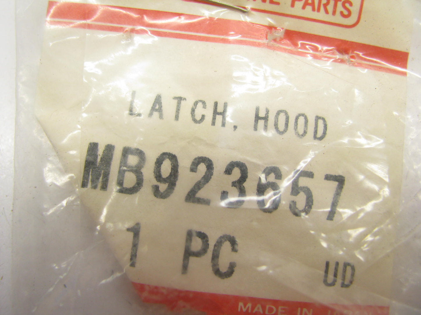 OEM Mitsubishi MB923657 Hood Latch