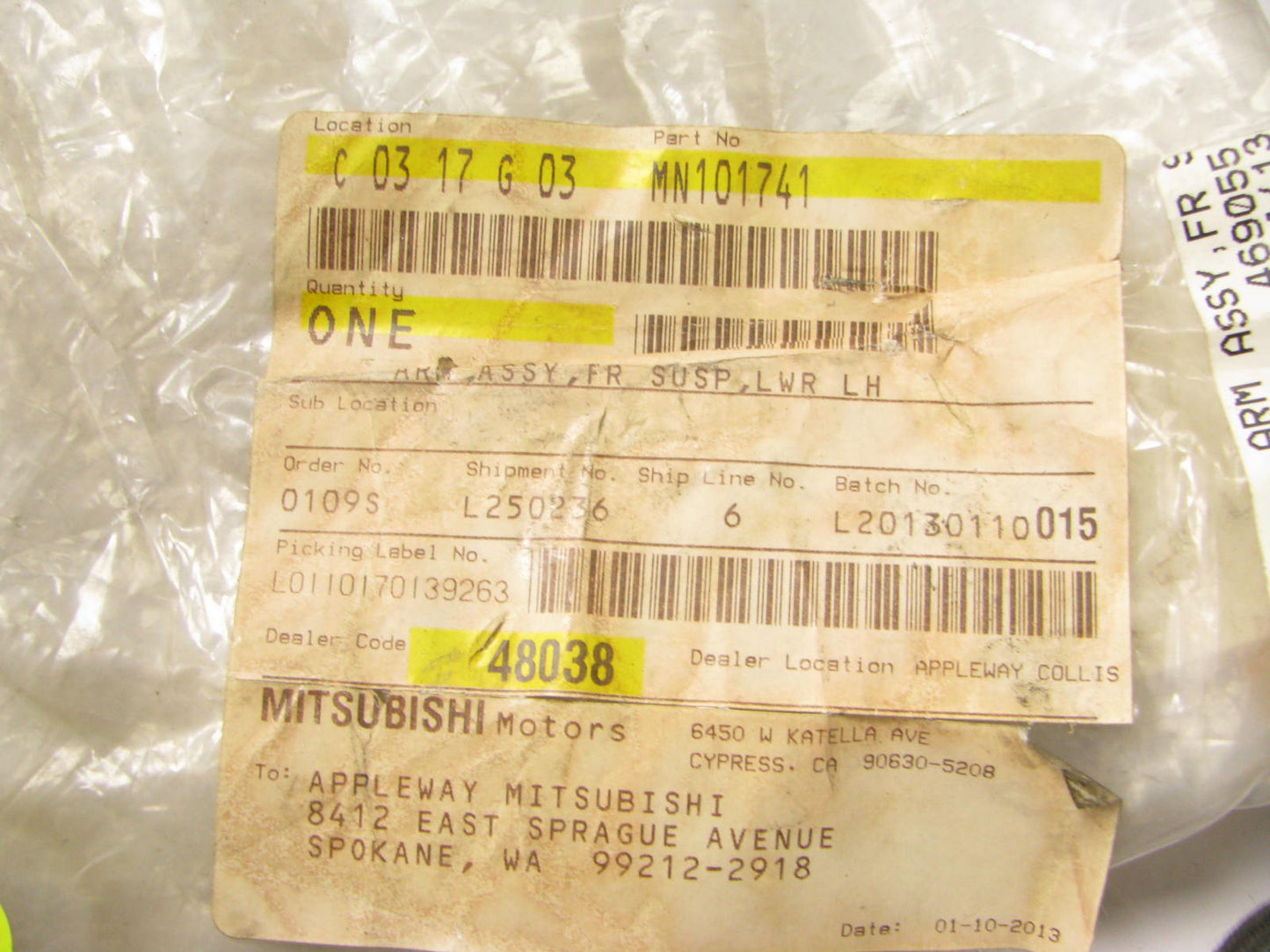 NEW - OEM Mitsubishi MN101741 Right Front Lower Control Arm For 03-05 Outlander
